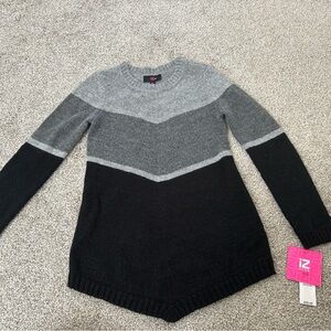 IZ Byer Gray & Black Chevron Sweater – Girls 10-12, New with Tags
